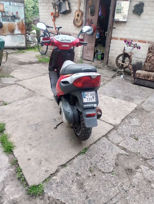 Скутер Piaggio 2009року
