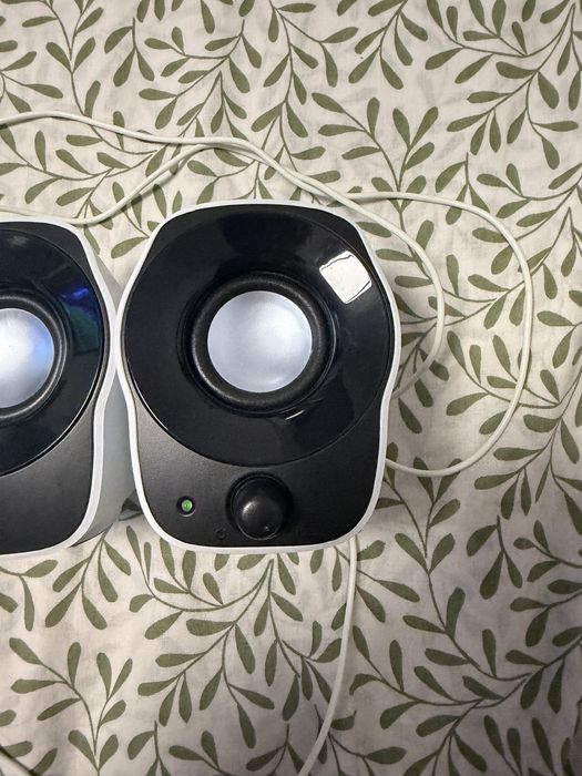 Colunas de Som PC Logitech Z120 - Alimentação USB