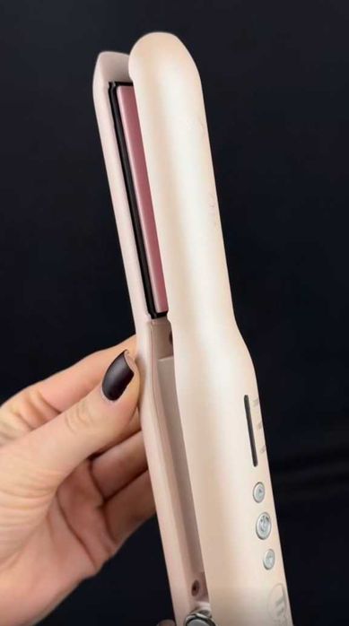 Компактний бездротовий випрямляч TICO