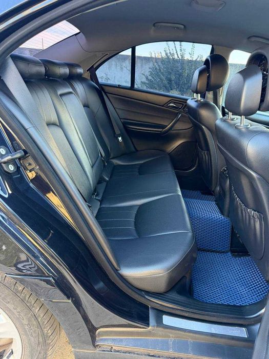 Mercedes-Benz C-Class W203