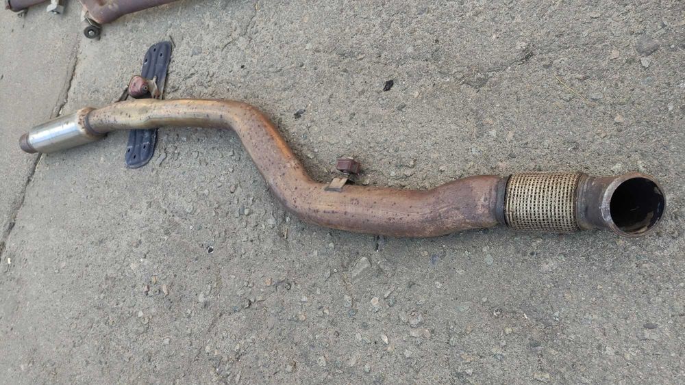 BMW F30 BOYSEN Глушник центральний 7602286