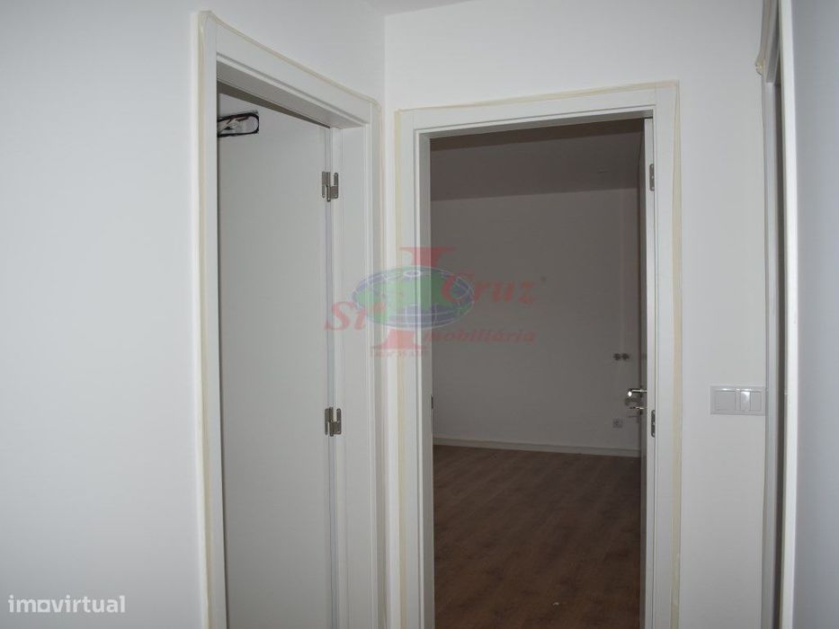 Apartamento T2 - Novo - Bairro de S. Miguel
