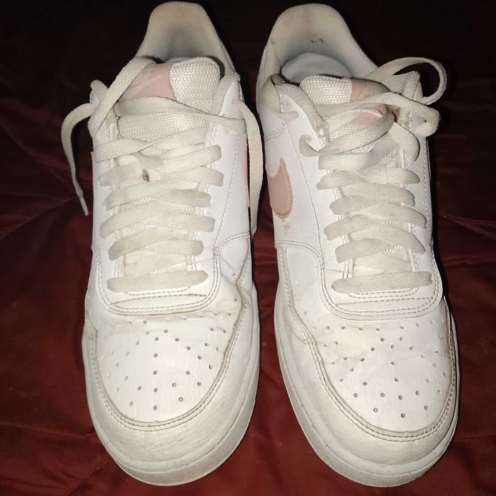 Кросовки   NIKE   42 р  , бiлi
