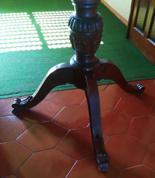 Mesa artesanal vintage extensível (opção cadeiras)