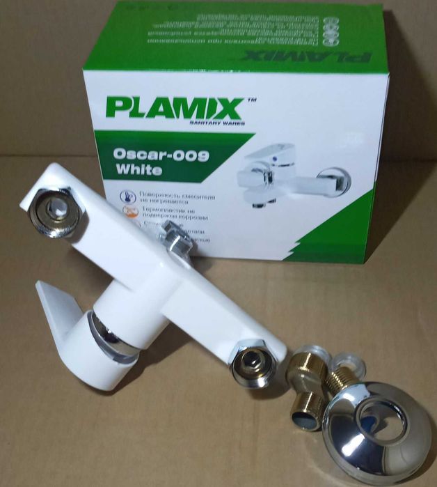 ТЕРМОПЛАСТИК Смеситель\змішувач\кран для ванной PLAMIX 09+душевой набо