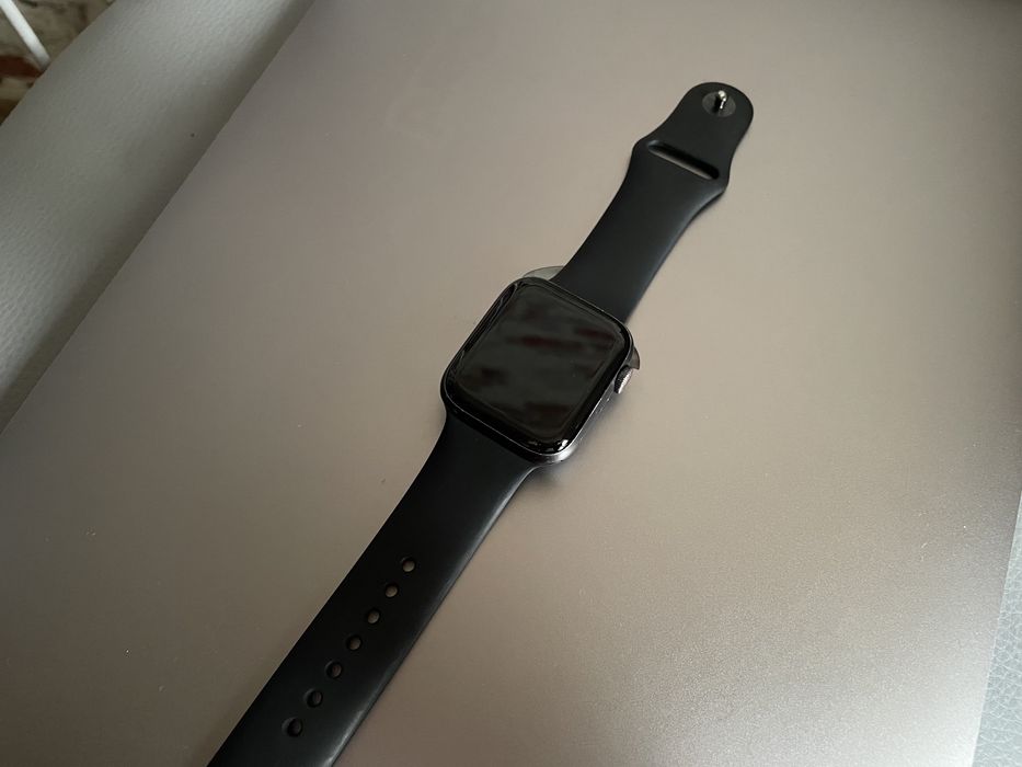 Apple Watch se 44mm LTE