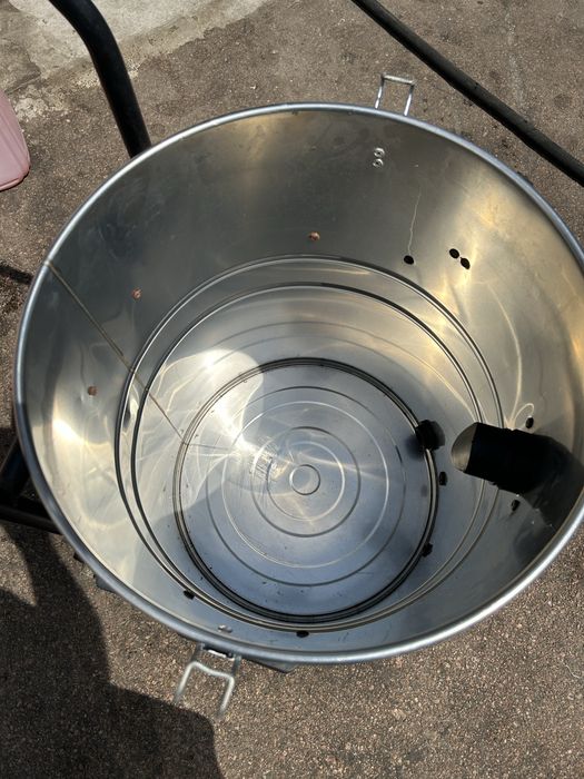 Продам хороший двох турбіний пилосос