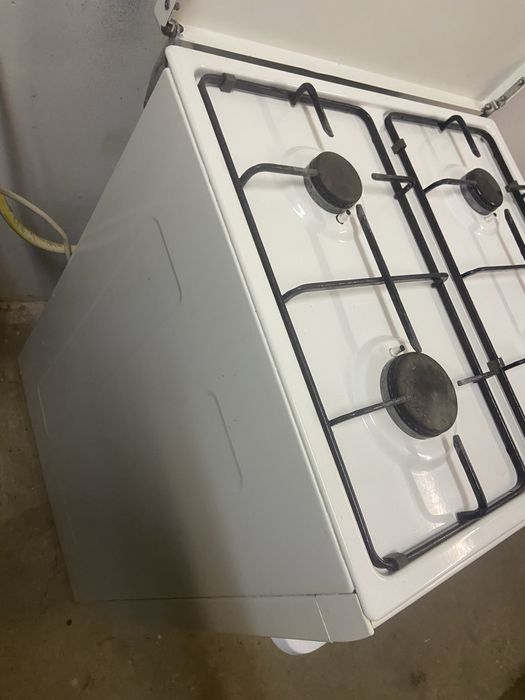 Продам газову плиту