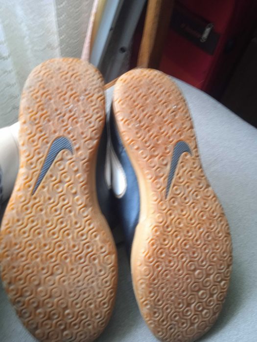 Кросовки   NIKE   оригінал  Найк  р.38