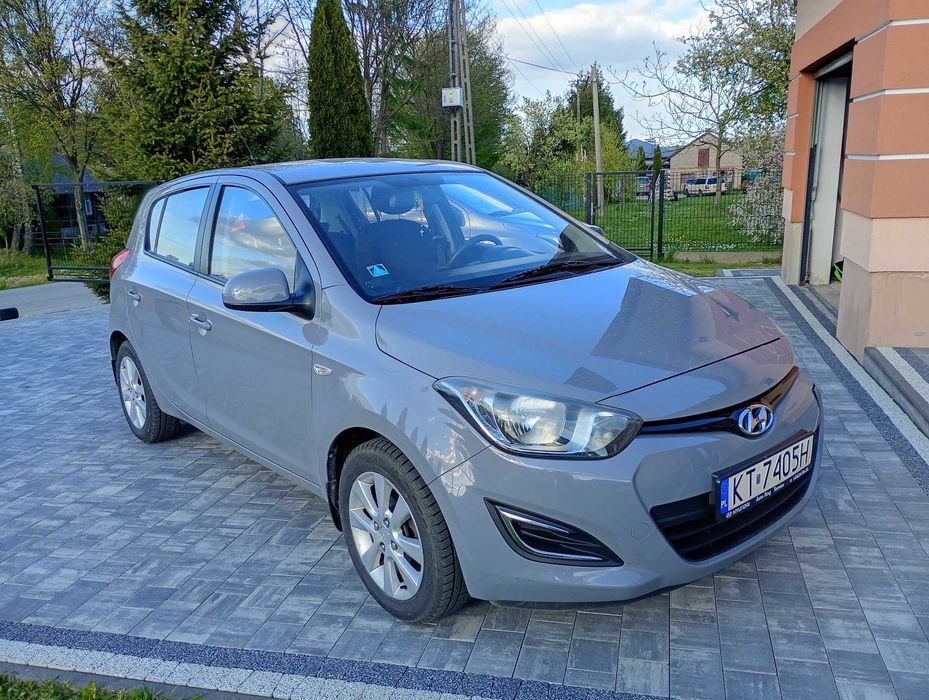 Hyundai i20 uszkodzony