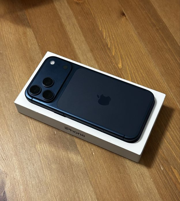 Vendo/Troco iPhone 17 Pro Max 256gb - C/ Fatura