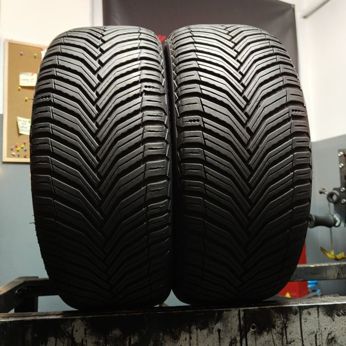 225/45/17 Sprzedam parę opon całorocznych Michelin