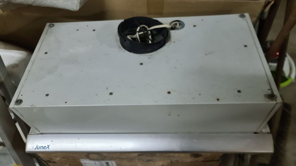 Exaustor de embutir em pleno funcionamento