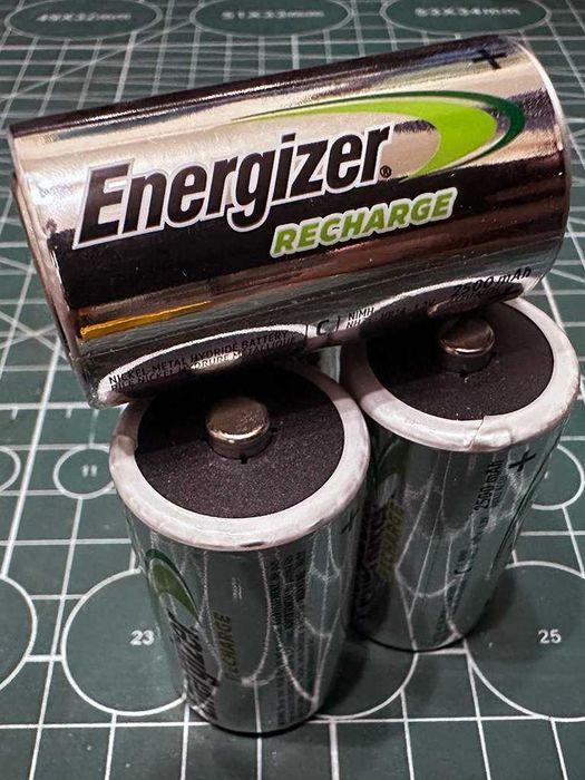 4 aкумулятори Energizer розмір C 2500 mAh + перехідники на D
