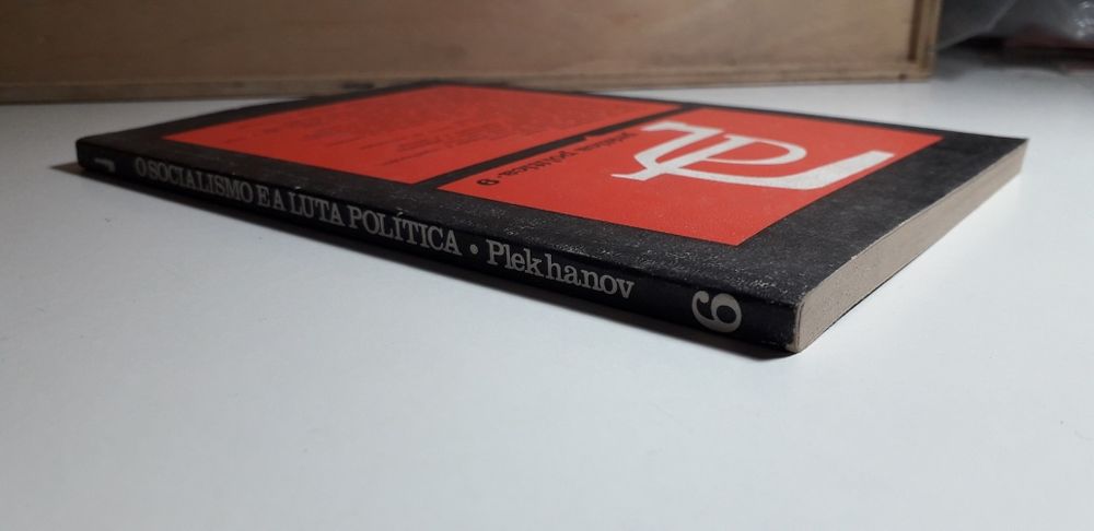 O Socialismo e a Luta Política - Jorge Plekhanov