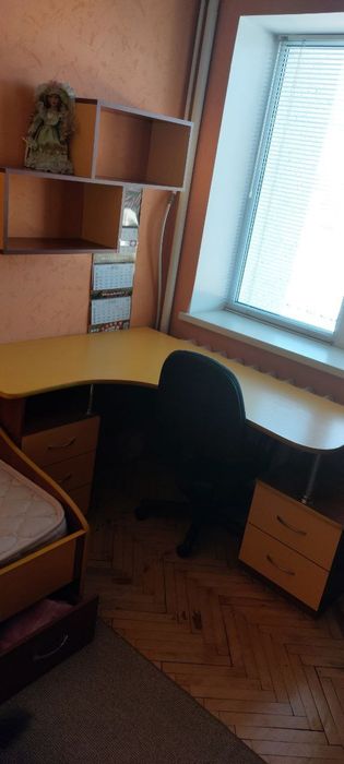 Стіл ліжко комплект