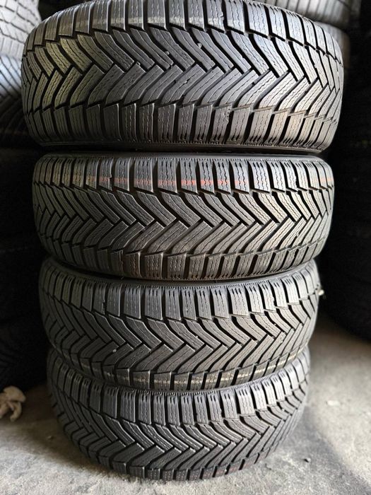 215/60R17 Michelin 25p