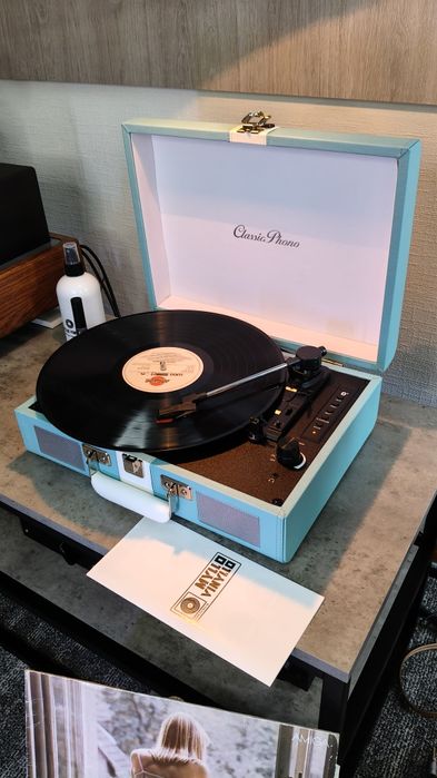 Програвач вінілу Lenco TT-110BUWH