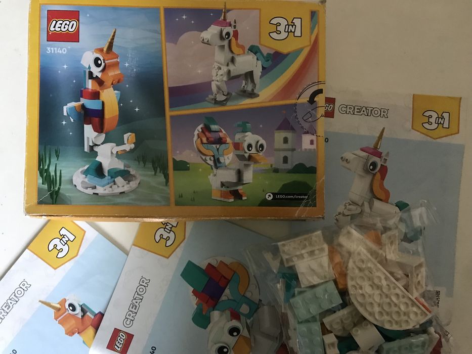 Lego Creator contem as 3 instrucoes