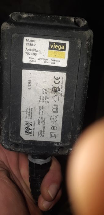 Sprzedam ładowarkę budowlaną oraz nogi do stołu