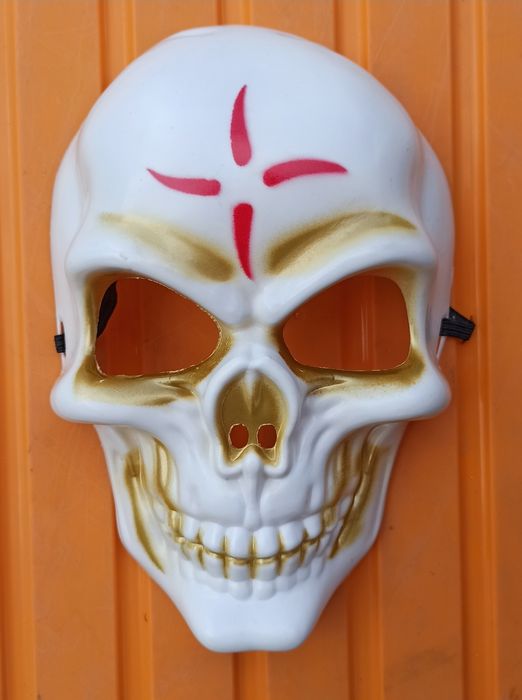 Карнавальні маски 110/90 грн.