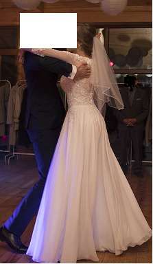 Suknia Ślubna, Ślubna suknia