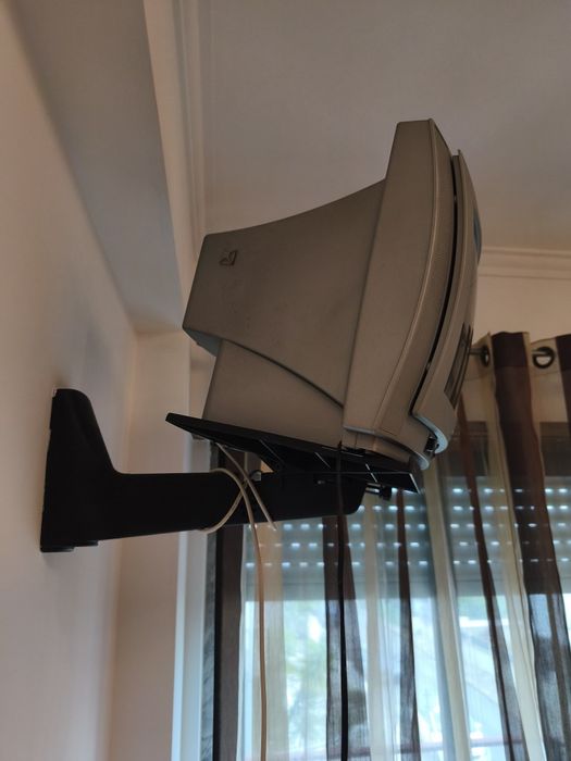 TV Mitsai com comando