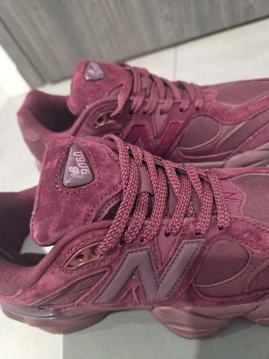 New Balance 9060 Burgundy R.40.5