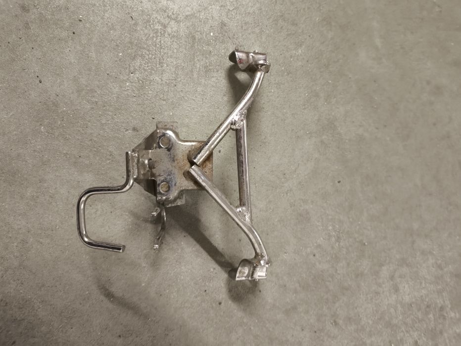 Pousa pés suporte farol Yamaha