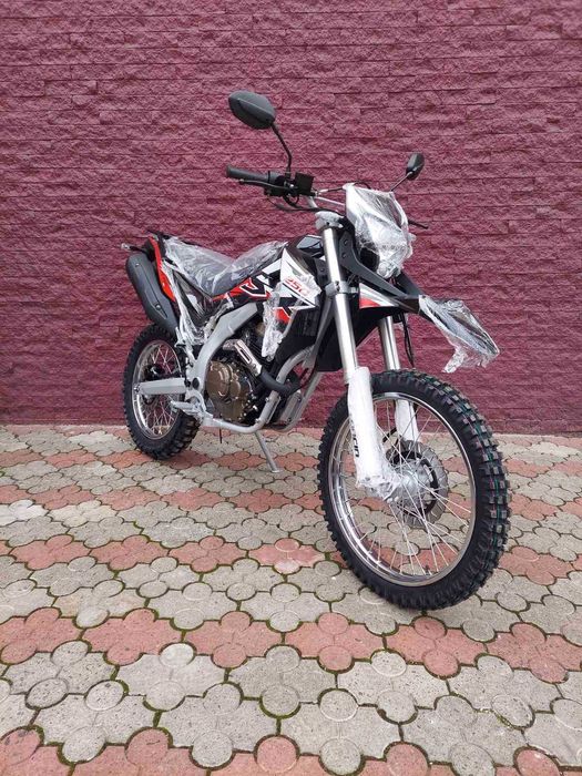 Мотоцикл LONCIN SX2 LX250GY-3K