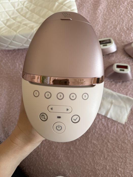 Фотоєпілятор Philips Lumea 9000 Series BRI958/00