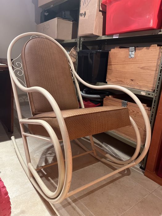 Cadeira em ferro de baloico