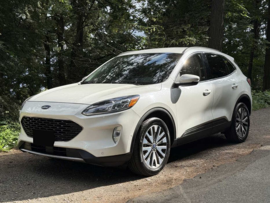 Ford Escape Titanium      2022