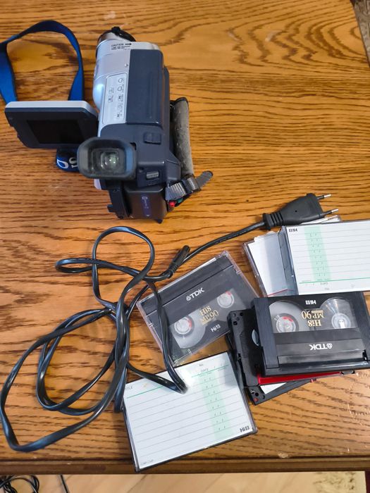 видеокамера камера SONY TRV218E