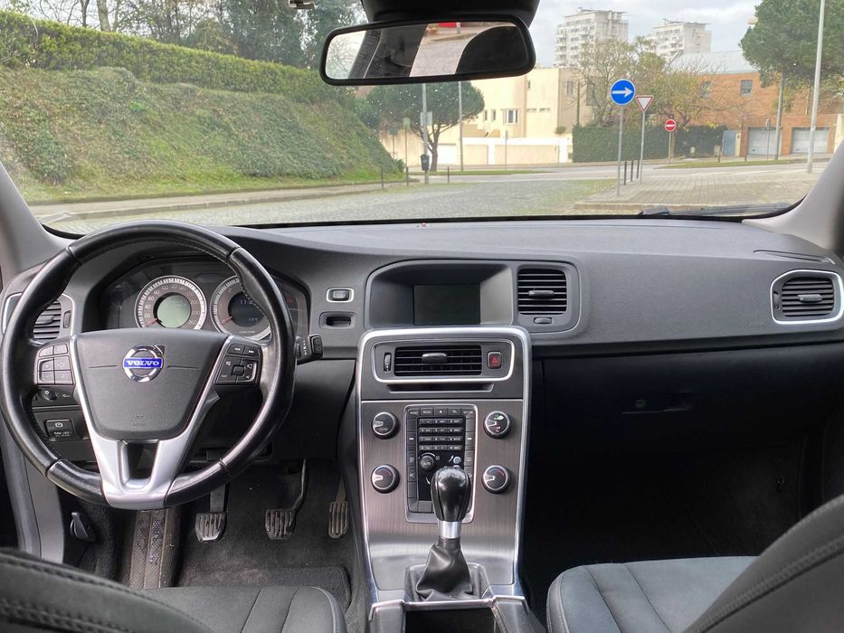 Volvo V60 1.6D Drive Junho de 2011