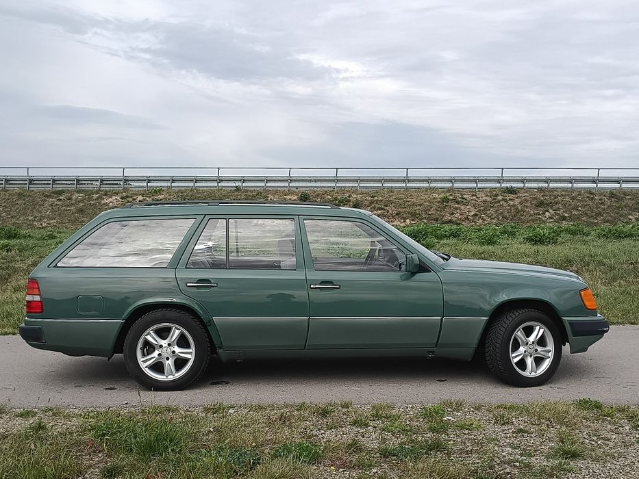 Mercedes-Benz W124 250TD