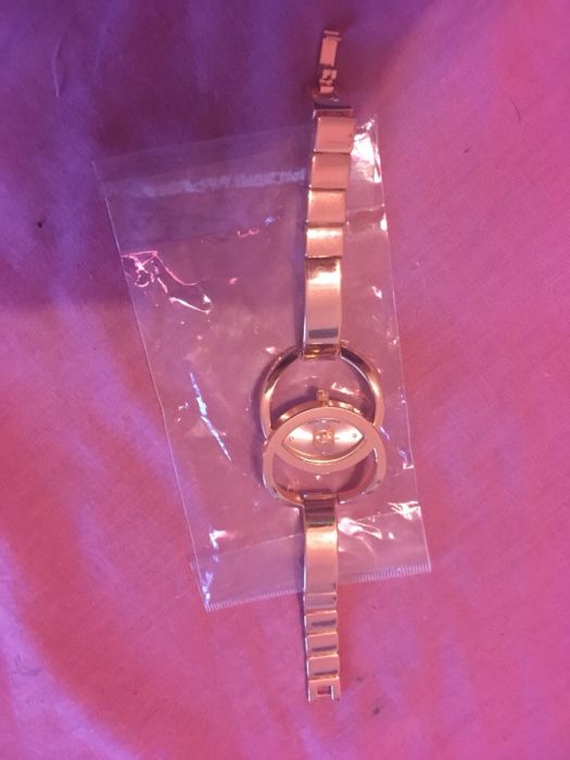 Relógio de pulso metal cor bronze NOVO