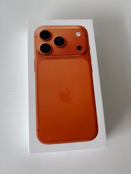iPhone 17 PRO 256GB Cosmic Orange