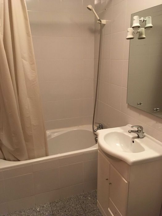 Apartamento T3 usado com garagem, Glicínias, Aveiro