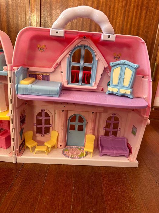 Lolly - Casa de bonecas com 20 acessórios