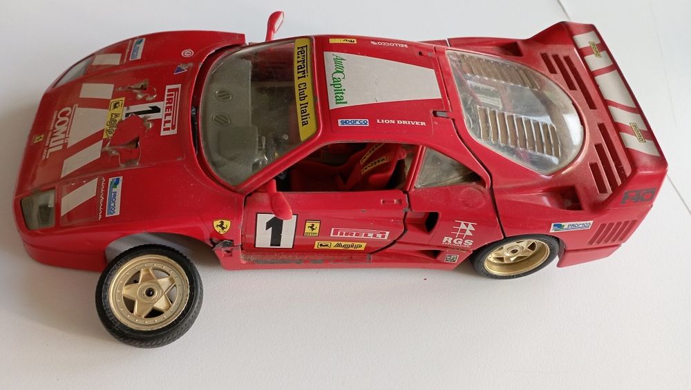 Ferrari miniatura