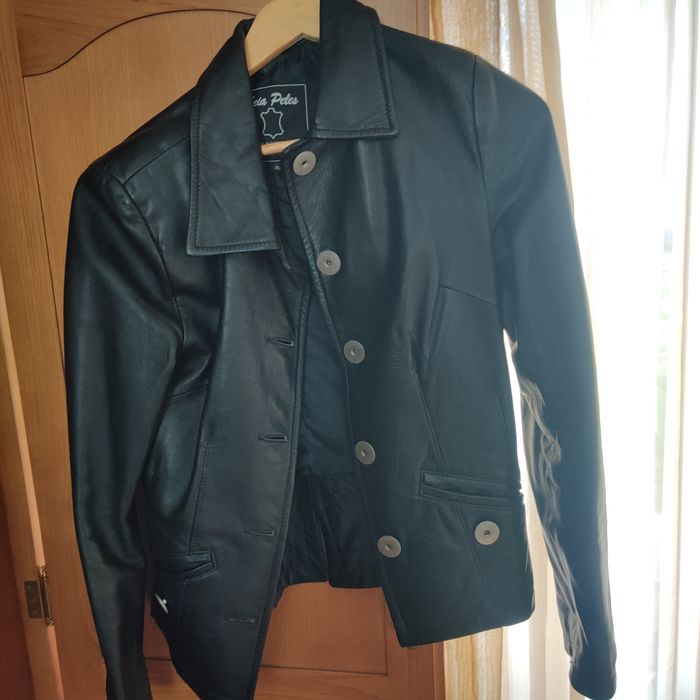 Vários casacos m e s