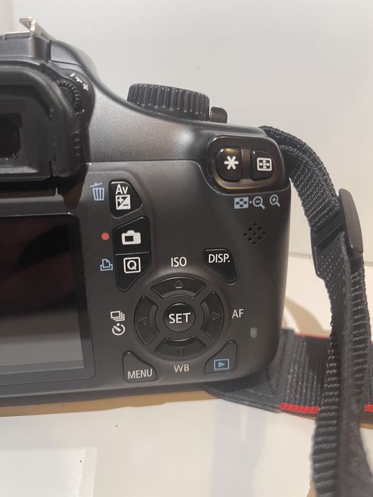 Canon eos rebel t3 novinha