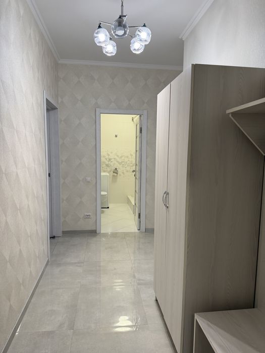 Простора 3-кімнатна квартира у Трускавці вул.Довбуша є відео