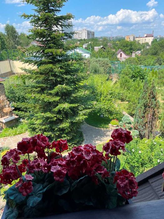 Продам шикарный дом усадьбу в районе Победы