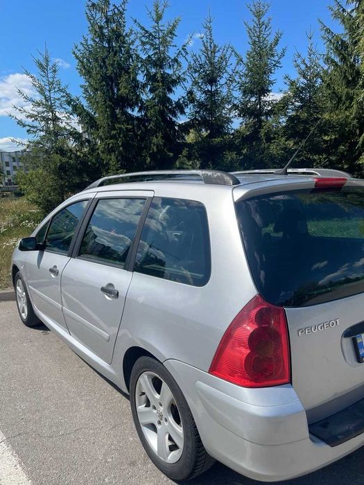 Peuot 307 SW 2002