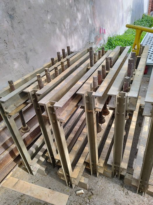 Prasa stolarska srubowa