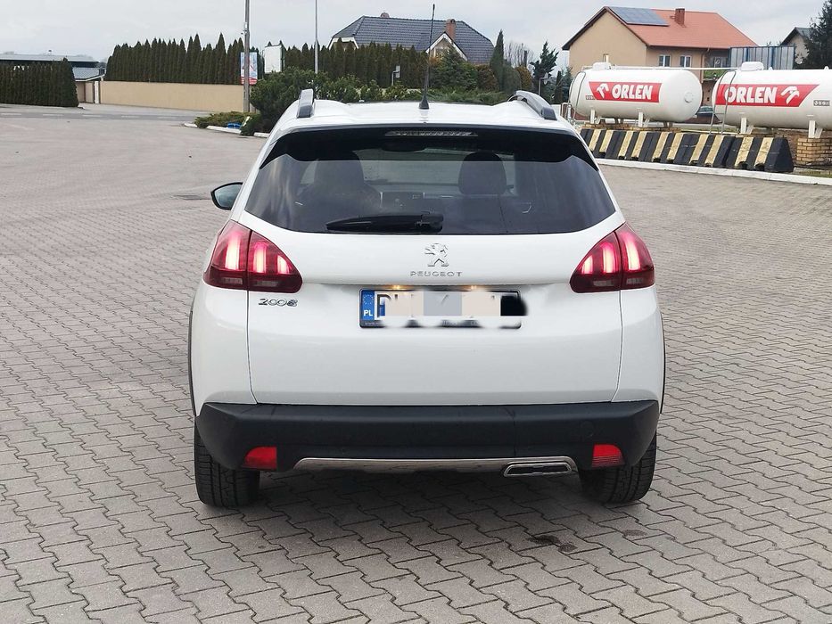 Peugeot 2008 gt-line biała perła panorama navii