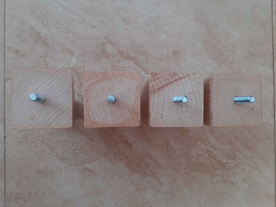 Nogi bukowe ukośne do mebli IKEA, przekrój kwadrat, wysokość 17 [cm]