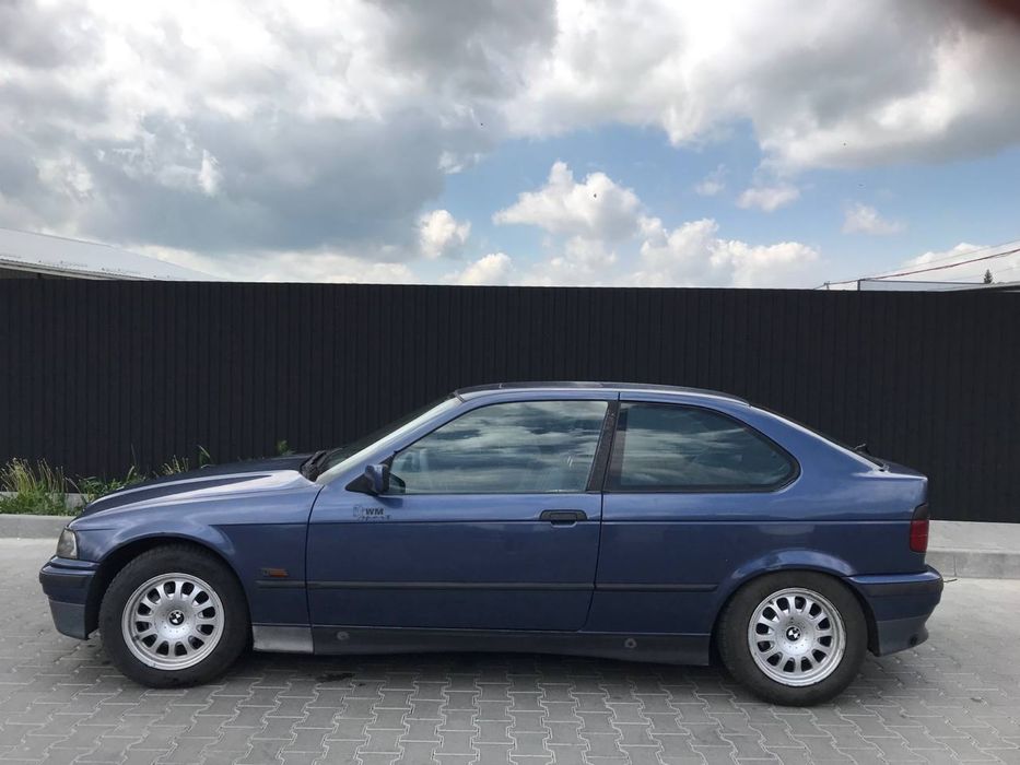 BMW 3 1995 року